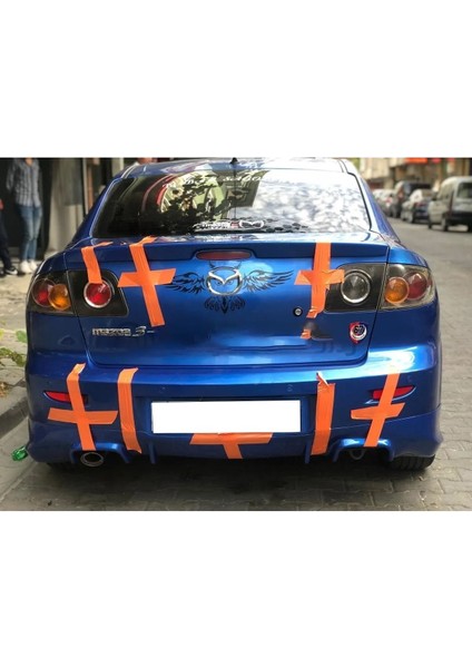 Mazda 3 Arka Ek Mat Siyah Plastik Body Kit