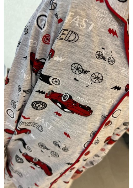 🚗 Araba Desenli Erkek Çocuk Düğmeli Pijama Takımı