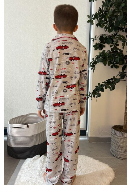 🚗 Araba Desenli Erkek Çocuk Düğmeli Pijama Takımı