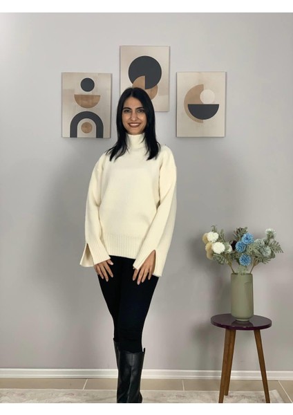Kadın Krem Pinterest Model Kol Yırtmaçlı Balıkçı Yaka Triko Kazak