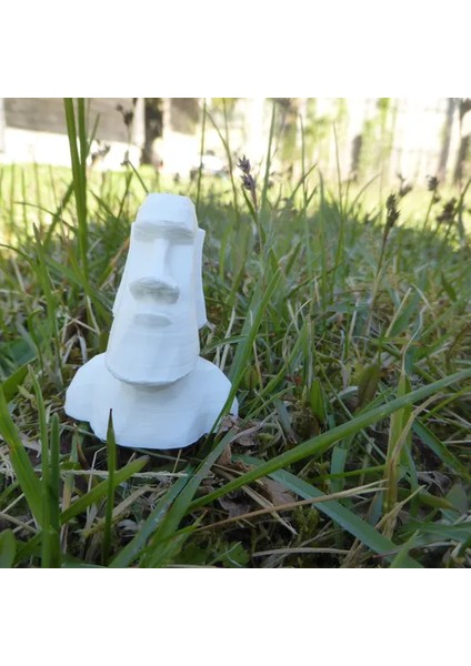 Low Poly Moai Figürü