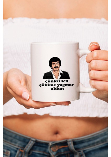 Müslüm Baba Çölüme Yağmur Hediyelik Beyaz Seramik Kulplu Kupa Bardak Çeşitleri fiyatları