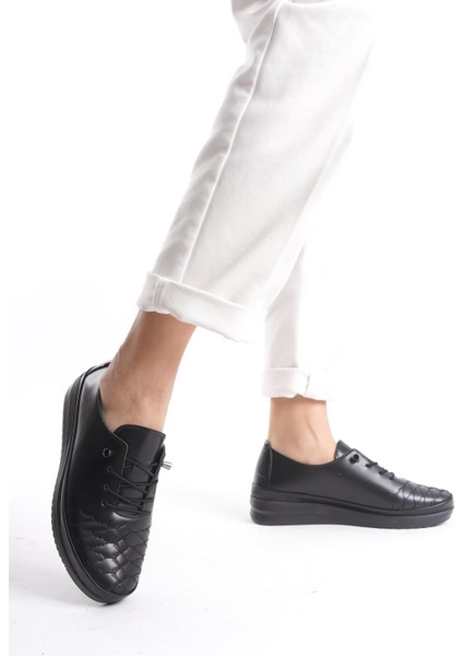 Kadın Bağcıklı Comfort Ayakkabı Önü Işlemeli Düz Taban Kadın Günlük Ayakkabı