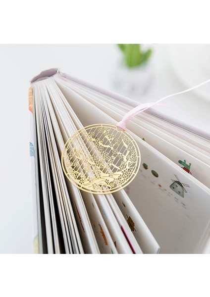 No.11 Stili Sakura Metal Hollow Bookmark Yaratıcı Çin Tarzı Kiraz Çiçeği Kitap Ayraçları Ofis Okul Malzemeleri Kırtasiye (Yurt Dışından) fırsatları
