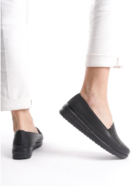 Kadın Önü Delikli Desenli Düz Loafer Comfort Taban Tam Kalıp Günlük Ayakkabı
