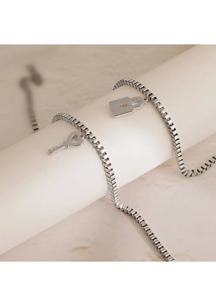 Gümüş 2 Adet Çelik Anahtar Kilidi Sevgili Arkadaş Çift Bilekliği fiyatları