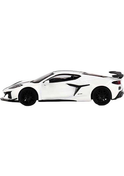 1:64 Diecast Chevrolet Corvette Z06 2023 Arctic White Model Araba