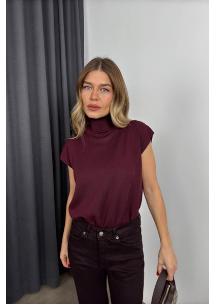 Bordo Boğazlı Kolsuz Triko Bluz