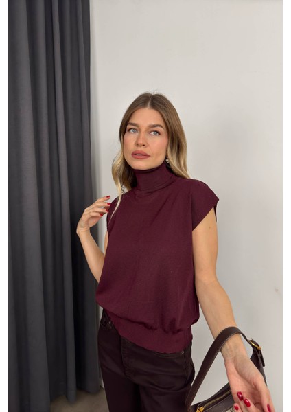Bordo Boğazlı Kolsuz Triko Bluz indirimleri