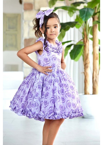 Kız Çocuk Yakası ve Etek Ucu Fırfırlı Üzeri Gül Baskılı Kolsuz Lila Elbise