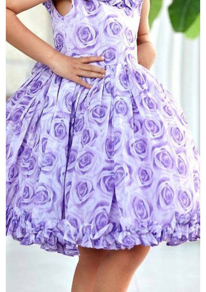 Kız Çocuk Yakası ve Etek Ucu Fırfırlı Üzeri Gül Baskılı Kolsuz Lila Elbise fırsatları