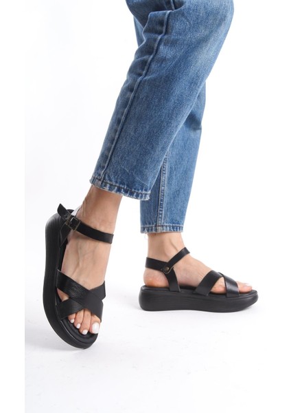 Kadın Hakiki Deri Bilekten Bağlamalı Topuksuz Rahat Taban Sandalet