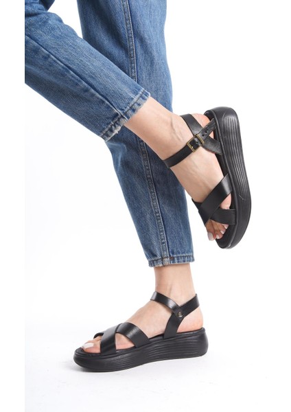 Kadın Hakiki Deri Bilekten Bağlamalı Topuksuz Rahat Taban Sandalet fiyatları
