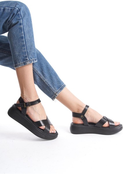 Kadın Hakiki Deri Bilekten Bağlamalı Topuksuz Rahat Taban Sandalet modelleri