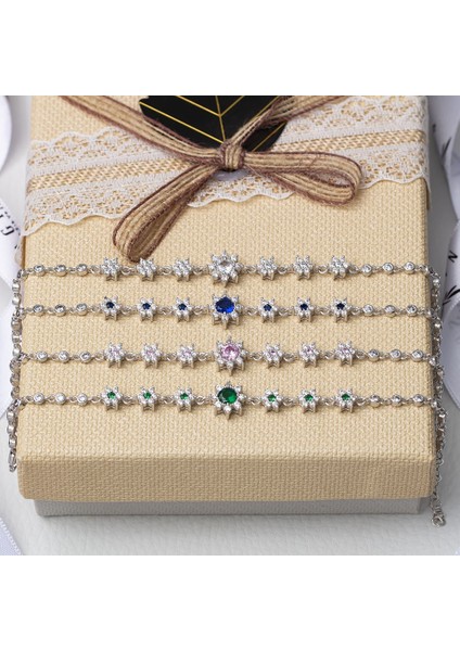 Yeşil Zirkon Taşlı Çiçek Model 925 Ayar Gümüş Kadın Bileklik fırsatları