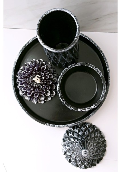 Minimal Gümüş-Siyah Vazo Yuvarlak Tepsi Çiçek Formlu Kokulu Mum Şık Bir Kutu Içeren Dekorasyon Seti modelleri