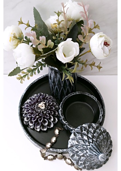 Minimal Gümüş-Siyah Vazo Yuvarlak Tepsi Çiçek Formlu Kokulu Mum Şık Bir Kutu Içeren Dekorasyon Seti fırsatları