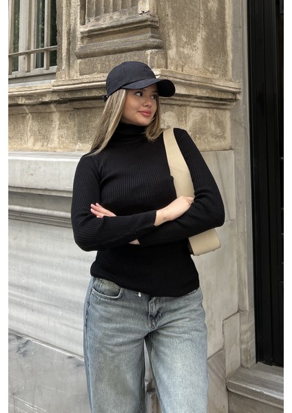 Siyah Balıkçı Yaka Slim Fit Boğazlı Triko Bluz fırsatları