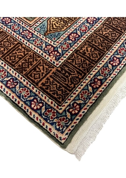 El Dokuma Bünyan Halısı Namazlık 92 x 140 Kufi Yazılı Yeşil Seccade fiyatları