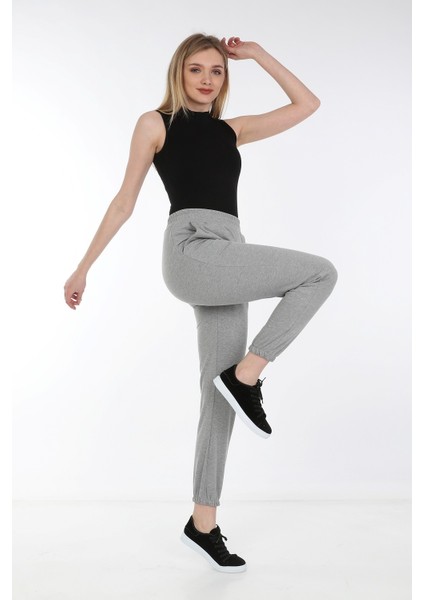 Kadın Gri Paçası Lastikli Cepli Eşofman Altı modelleri