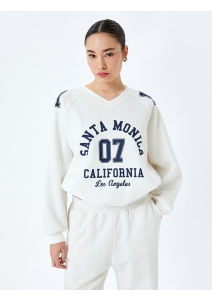 Kolej Baskılı Uzun Kollu Oversize V Yaka Sweatshirt modelleri