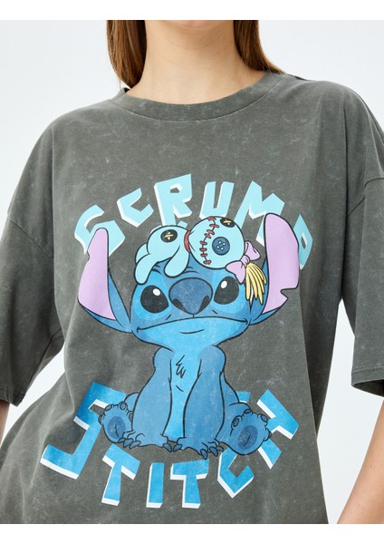 Stitch Lisanslı Baskılı Kısa Kollu Bisiklet Yaka Oversize Tişört
