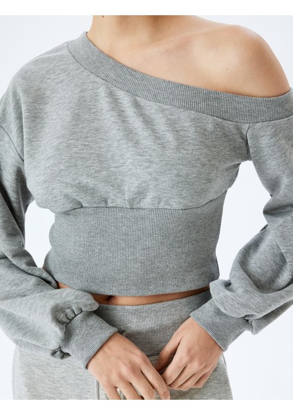 Korse Detaylı Asimetrik Yaka Omzu Açık Crop Sweatshirt indirimleri