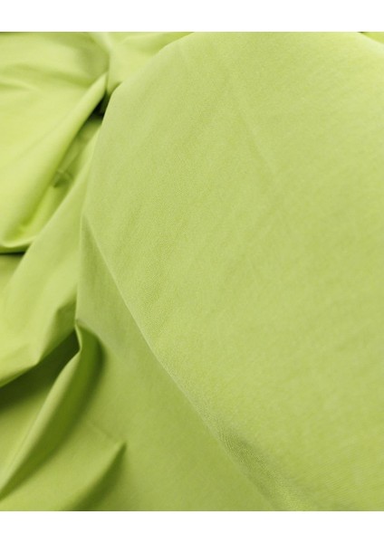 Boyuna Esnek Gabardin Açık Yeşil Renkte (En 150 cm x Boy 230 Cm)