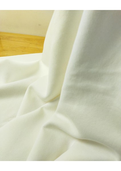 Şardonlu 3 Iplik Ekru Renkte (En 180 cm x Boy 115 Cm)