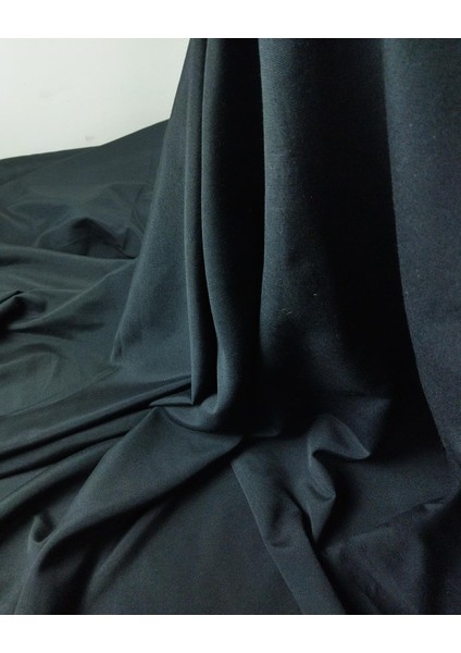 Gabardin Benzeri Dokuma Siyah Renkte (En 140 cm x Boy 230 Cm)