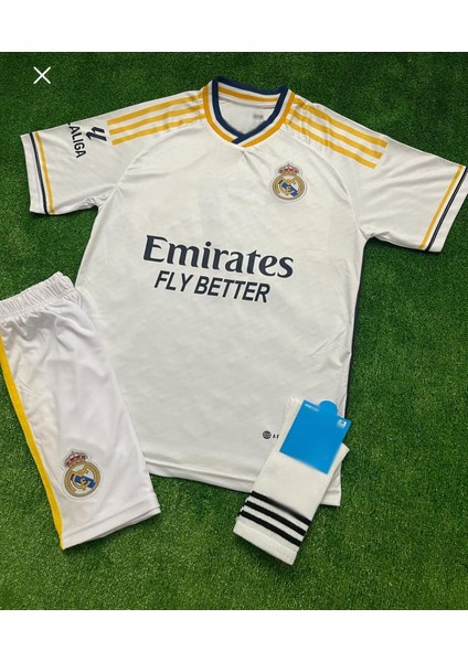 2023/24 Sezon Vini Jr R.e.a.l Madrid Çocuk 4lü Set Forma Çorap Bileklik Hediyelii Fm2