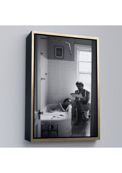 canvas Serie Küvetteki Kadına Kitap Okuyan Adam TABLOSU-7815