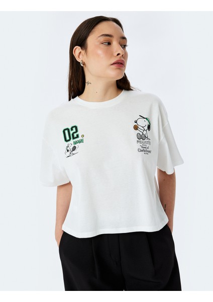 Snoopy Lisanslı Bisiklet Yaka Kısa Kollu Arkası Baskılı Crop Tişört