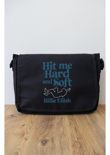 Hit Me Hard And Soft Yazılı Postacı Çantası, Unisex Billie Eilish Baskılı Omuz Çantası