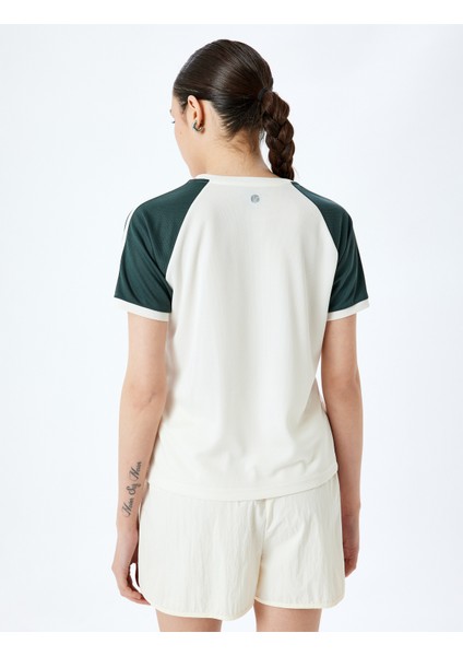 Kısa Reglan Kol Kolej Baskılı Bisiklet Yaka Tişört fırsatları