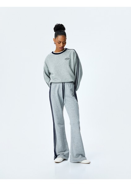 Nakış Detaylı Çizgili Bisiklet Yaka Uzun Kollu Sweatshirt