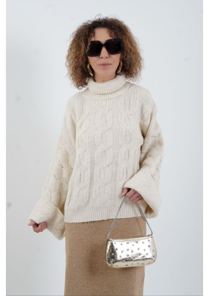 Krem Balıkçı Yaka Geniş Kol Kazak
