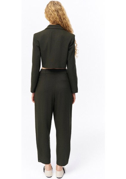 Vatka Detaylı Crop Blazer Ceket Haki indirimleri