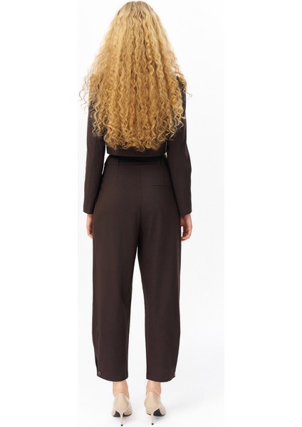 Pile Detaylı Jogger Pantolon Kahverengi
