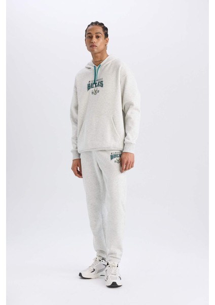 DeFacto Fit NBA Milwaukee Bucks Oversize Geniş Kalıp Kapüşonlu Kalın Sporcu Sweatshirt D6699AX25SP fiyatları