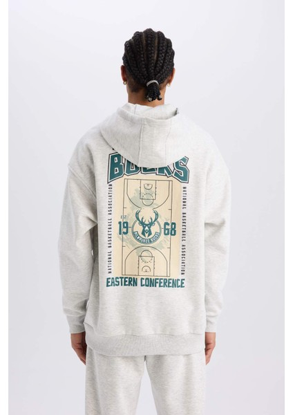 DeFacto Fit NBA Milwaukee Bucks Oversize Geniş Kalıp Kapüşonlu Kalın Sporcu Sweatshirt D6699AX25SP indirimleri