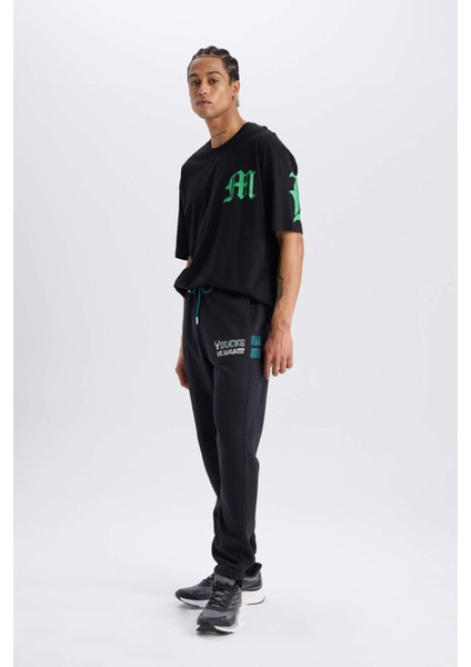 Fit NBA Milwaukee Bucks Kalın Sporcu Jogger Eşofman Altı Standart Fit Cepli Beli Bağcıklı Lastikli Paça D6692AX25SP