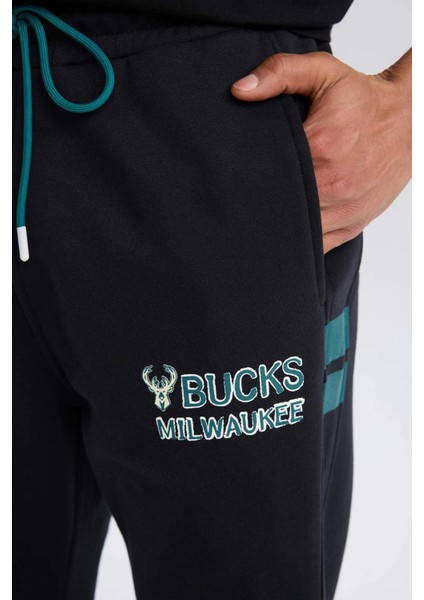Fit NBA Milwaukee Bucks Kalın Sporcu Jogger Eşofman Altı Standart Fit Cepli Beli Bağcıklı Lastikli Paça D6692AX25SP