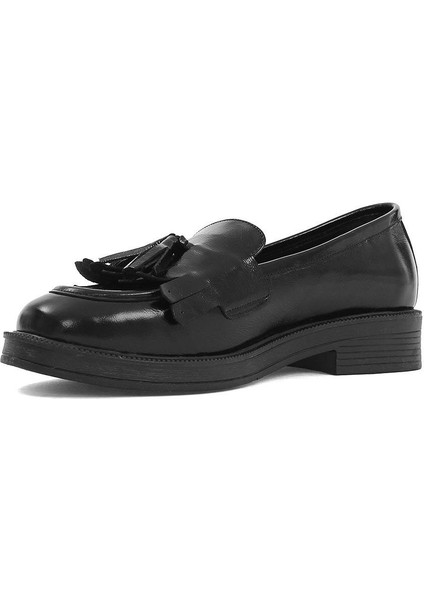 Kadın Siyah Püsküllü Rugan Deri Loafer fırsatları
