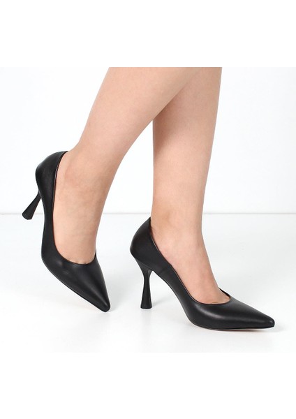 Kadın Siyah Yüksek Ince Topuklu Deri Stiletto