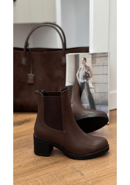 Alin Model 5 cm Topuklu Lastikli Topuklu Bot Kısa Kahve