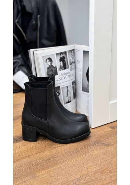 Alin Model 5 cm Topuklu Lastikli Topuklu Bot Kısa Sıyah