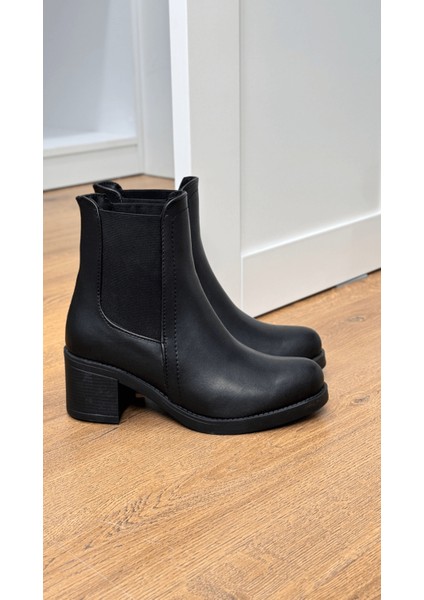 Alin Model 5 cm Topuklu Lastikli Topuklu Bot Kısa Sıyah modelleri