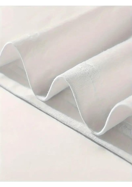 Dan Dan Cat Baskılı Beyaz T-Shirt fırsatları