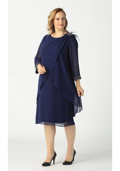 21958 Lacivert Pelerinli Tüylü Işlemeli Büyük Beden Şifon Kısa Abiye Elbise